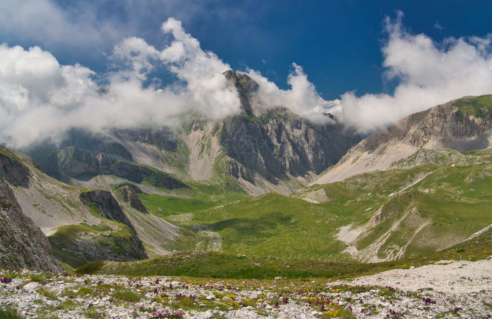 Campo Pericoli visto dal Rifugio Duca degli Abruzzi
