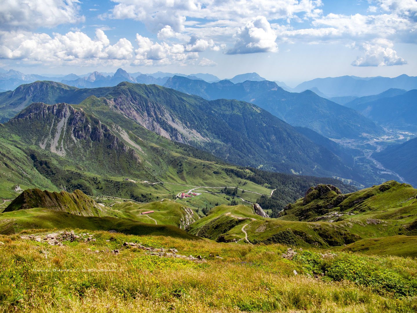 Il panorama dalla vetta Il panorama dalla vetta
