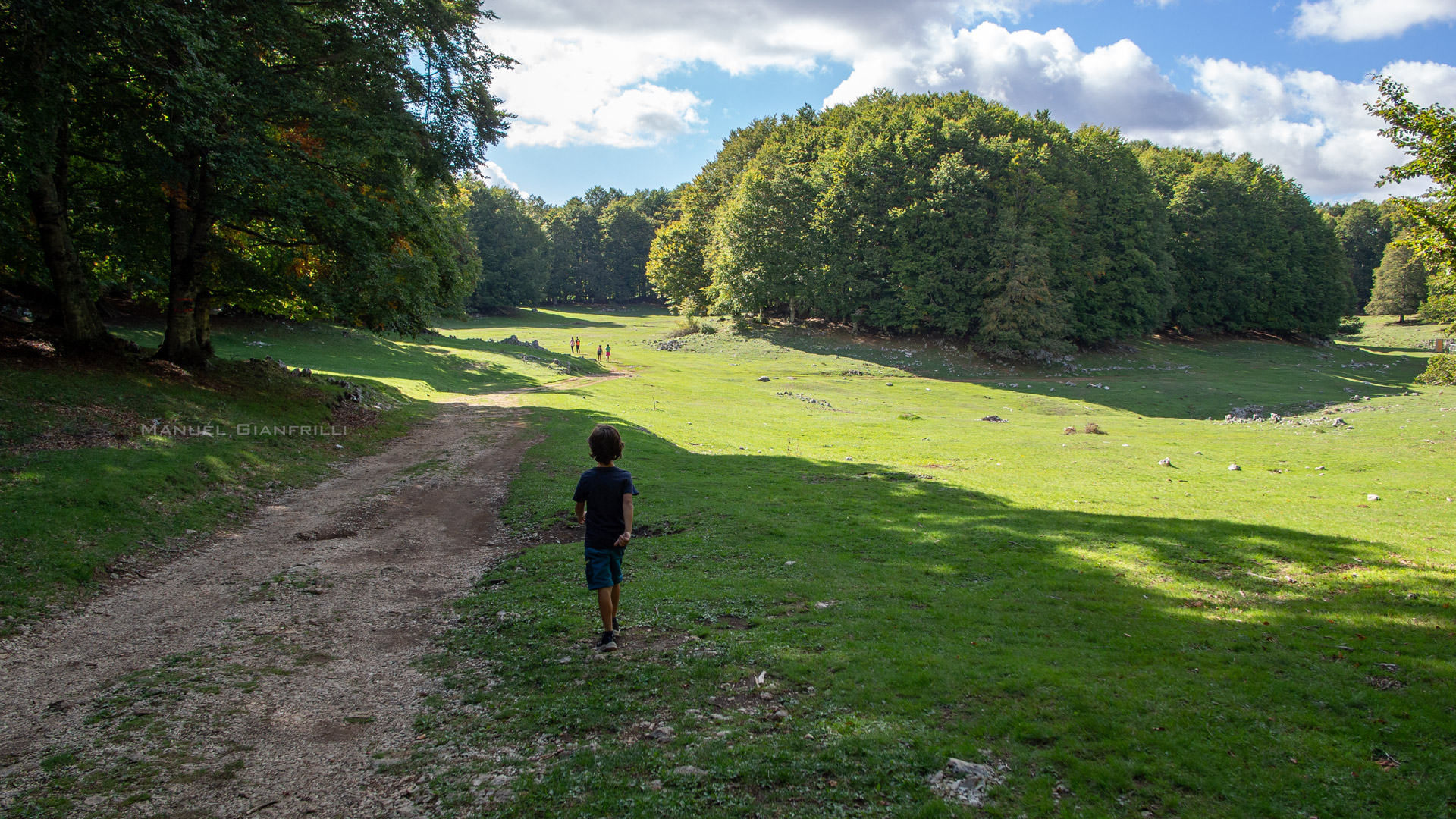 Il sentiero che da campo dell'osso porta a Livata Il sentiero che da campo dell'osso porta a Livata
