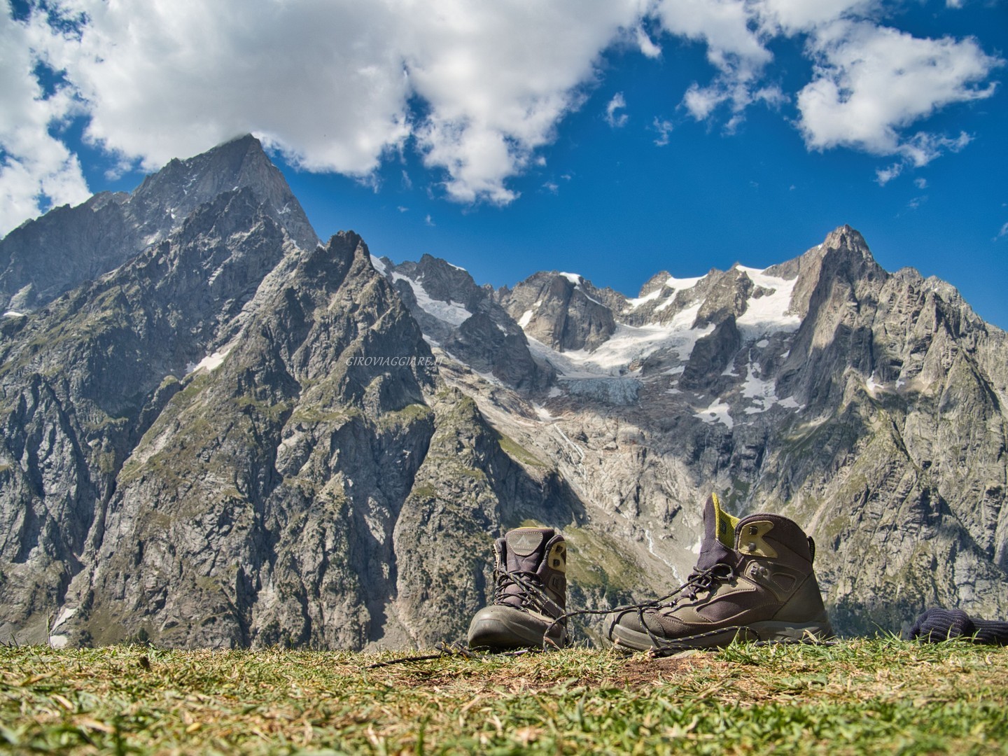 Ci godiamo i prati del rifugio Ci godiamo i prati del rifugio