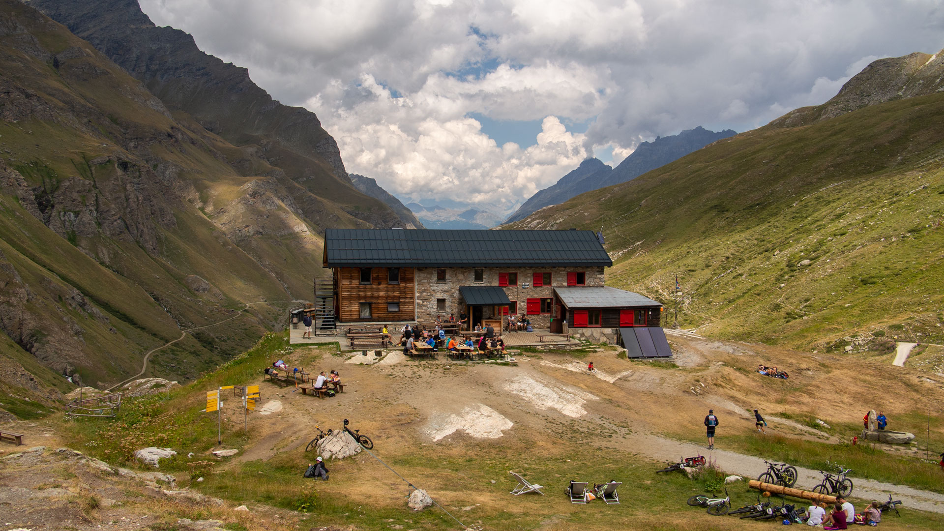 Rifugio Benevolo Rifugio Benevolo