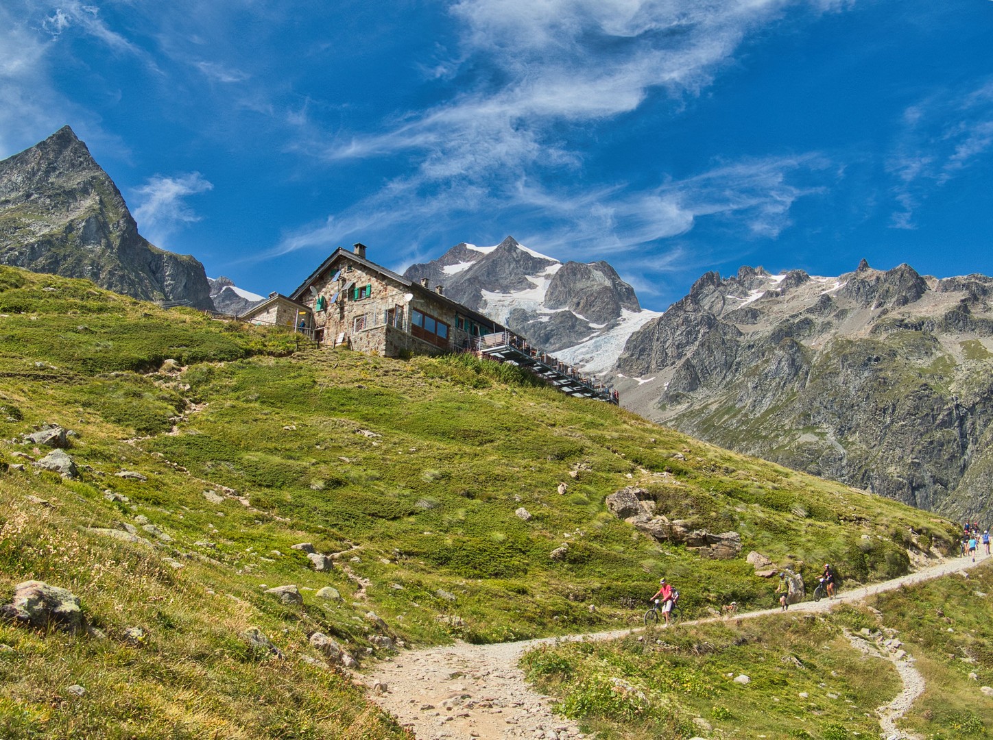 Il rifugio Elisabetta. Il rifugio Elisabetta.