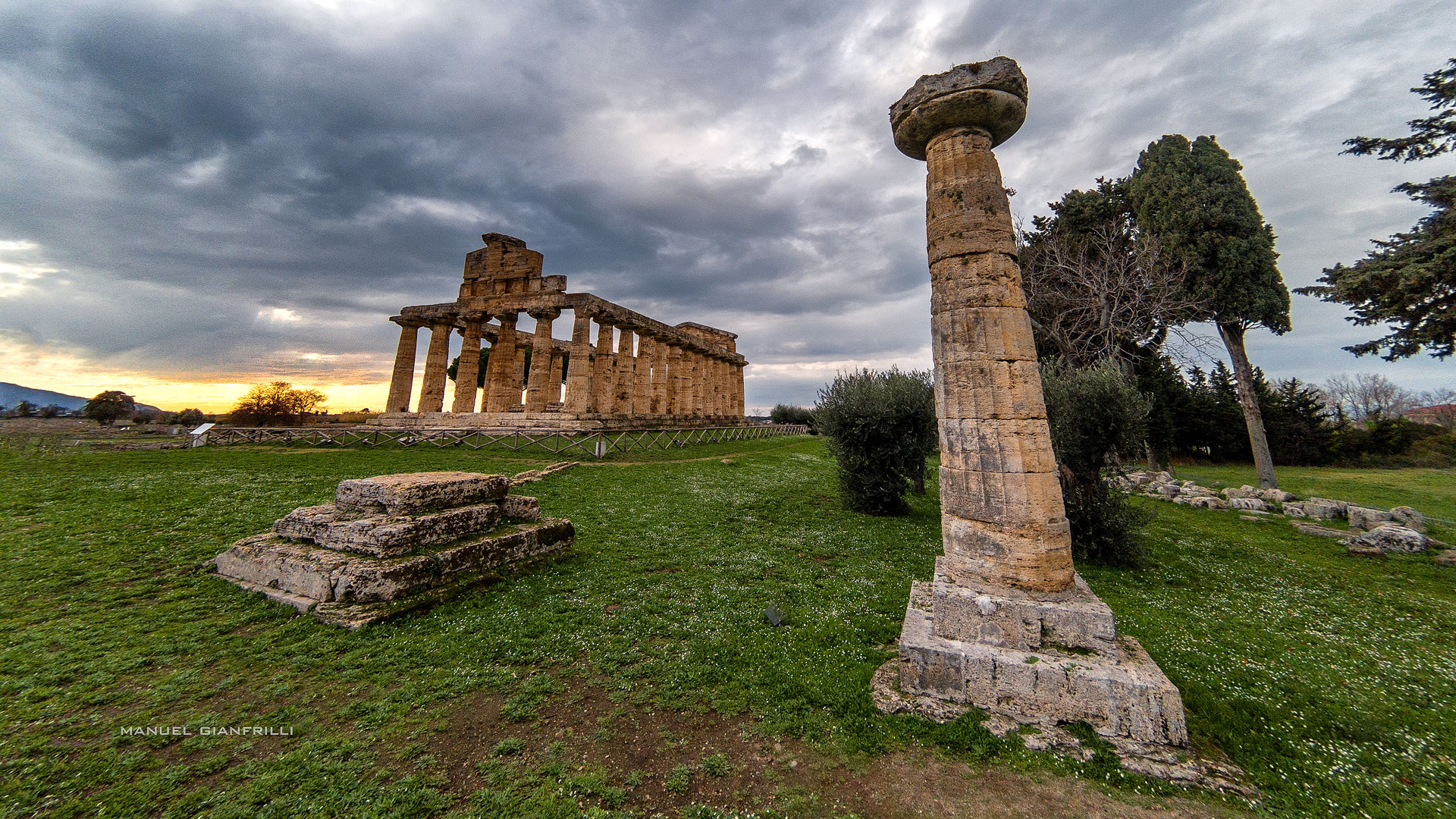 Il Tempio di Athena a Paestum Il Tempio di Athena a Paestum