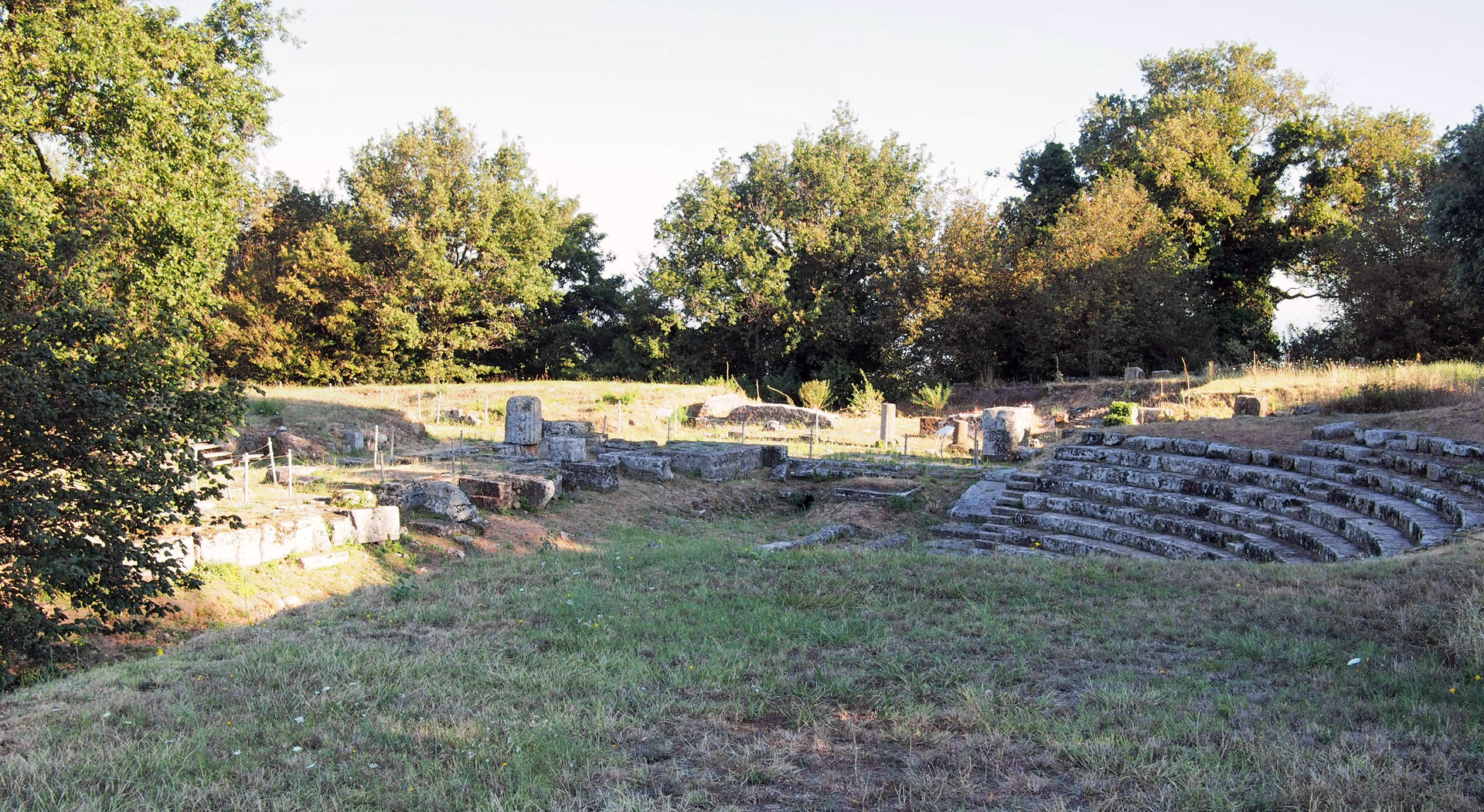 L'anfiteatro scavi